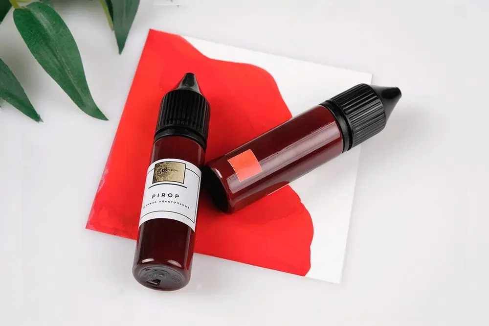 Descubre el Potencial del Tinte Alcohólico Pirop 15 ml: Una Herramienta Esencial para Joyeros Creativos