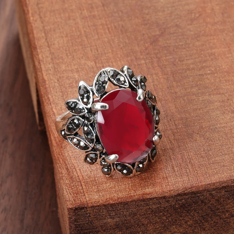 Wbmqda Fashion Red Stone Ring For Women Tibetan Silver Crystal Flowers Ethnic Wedding Bridal Jewelry Retro Rings