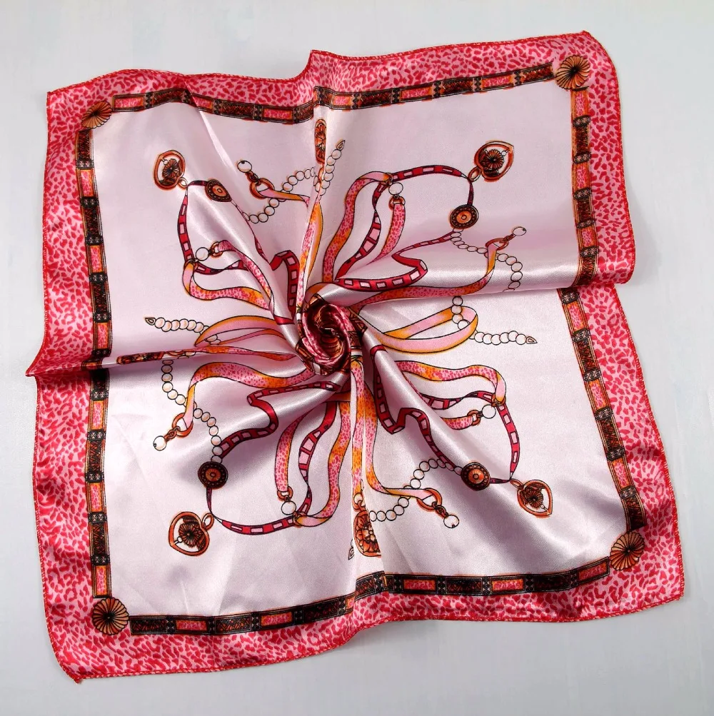 Foulard Carré Imprimé pour Femme, Châle Confortable, 50x50cm