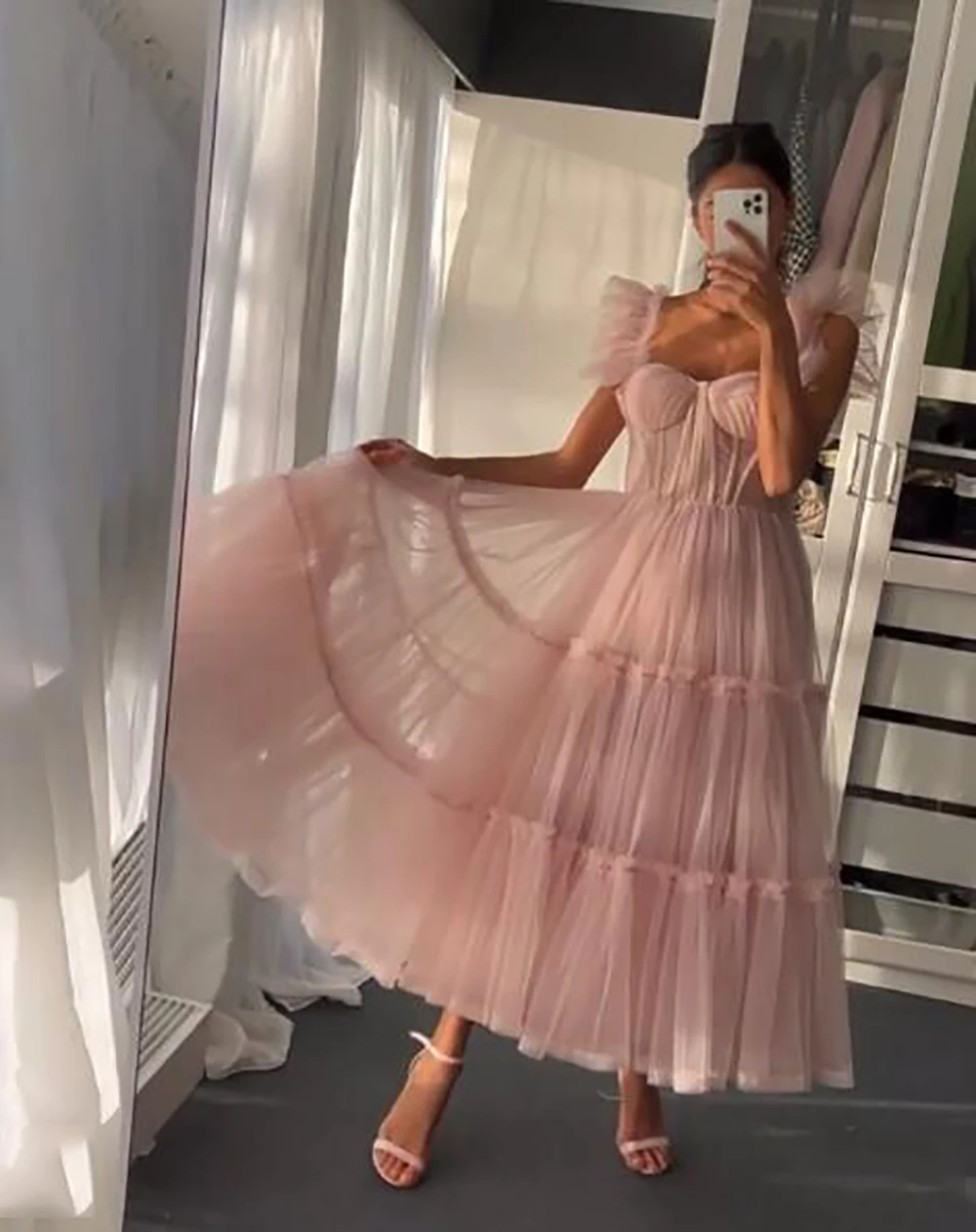 Sevintage Simple Light Pink Short Prom Dresses Spaghetti Straps Tiered Tulle Prom Gowns Sweeheart Tea-Length Wedding Party Dress