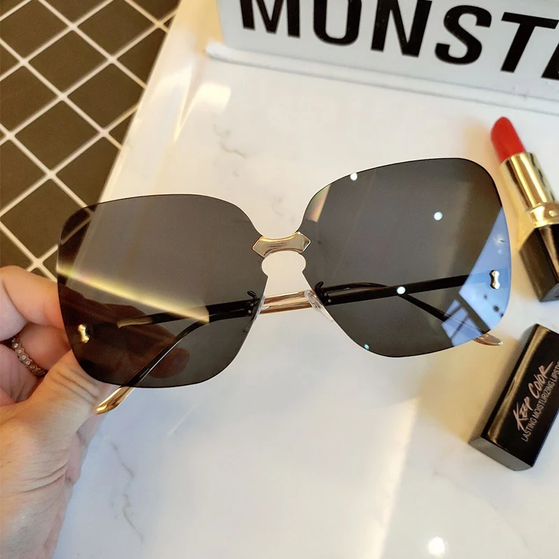 Gafas de sol de gran tamaño sin montura para mujer, lentes femeninas marrones de marca con gradiente, a la moda