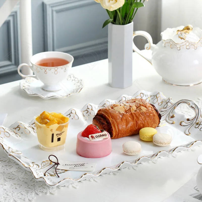 

European Ceramic Storage Trays Relief Decorative Cosmetic Container Coffee Table Desktop Fruit Cake Organizer Home Decoration