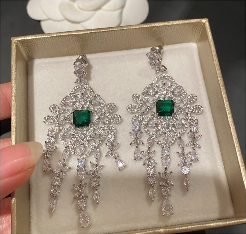 Retro pattern green zircon tassel earrings zircon luxury silver needle long magazine jewelry exaggerated accessories