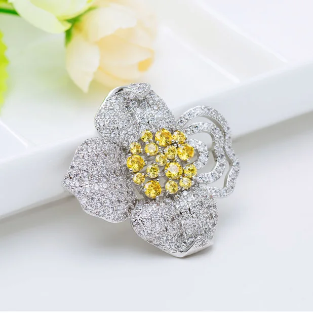 LUOTEEMI 3 Colors Big Flower Cubic Zirconia Brooches for Women Brilliant Clear Pink Crystal Cloth Accessories Wedding Jewelry