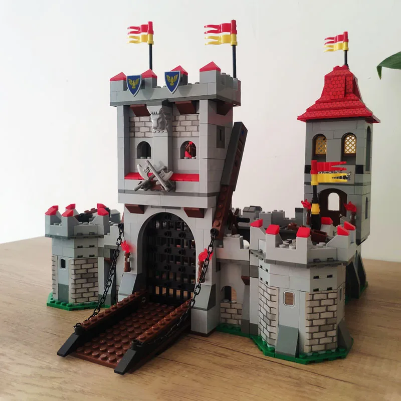 Mittelalterlichen Ritter Burg Serie Gebäude Block Königreiche Militär Satz Kinder DIY Pädagogisches Modell Bricks Spielzeug Für Kinder Geschenk