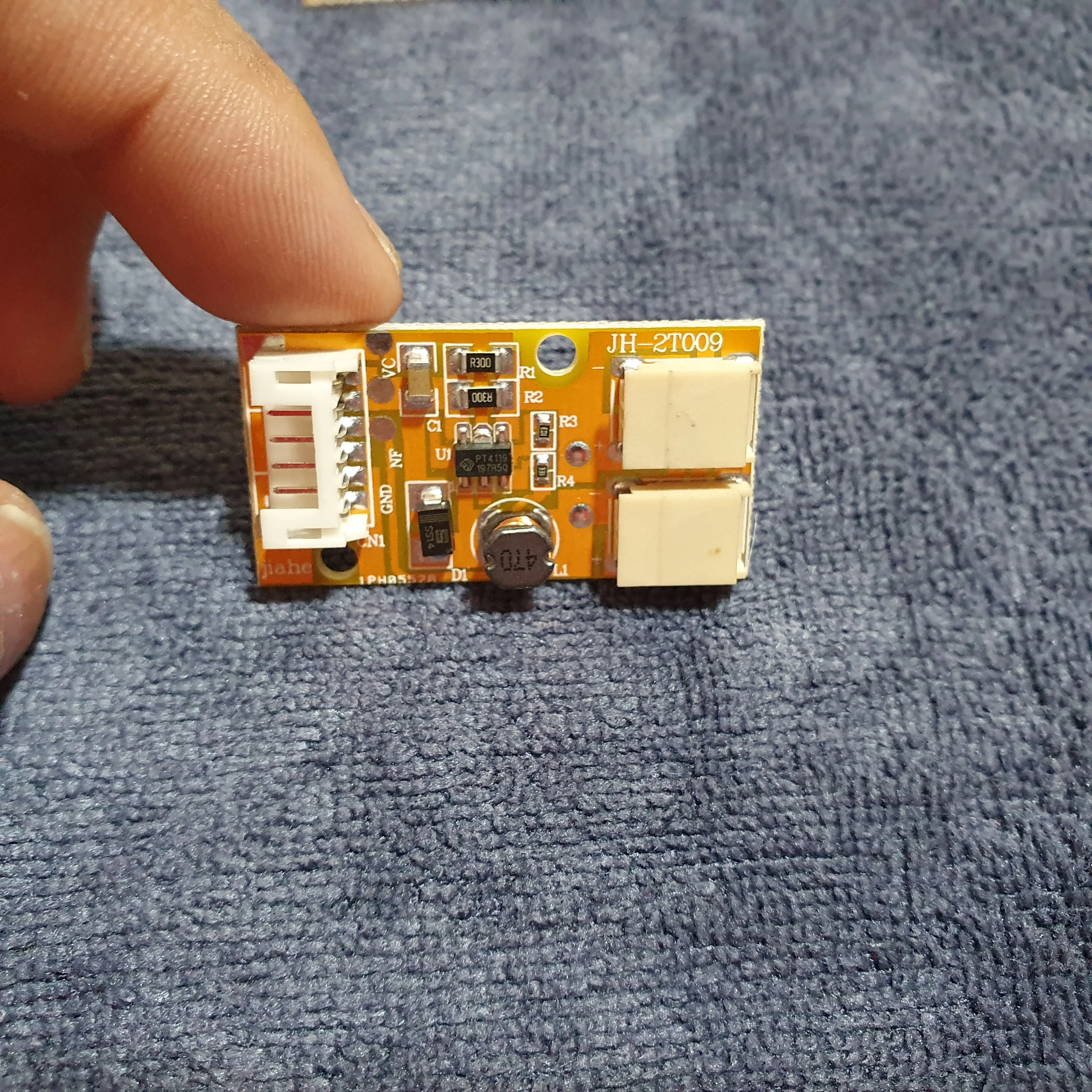 Novo refletor de led com placa de retroiluminação