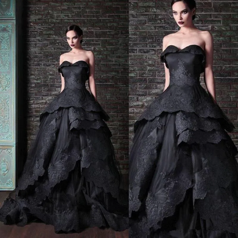 Vintage Gothic Black Wedding Dresses Vintage Sweetheart Ruffles Lace Tulle Ball Gown Sweep Train Tie up Back Bridal Gowns