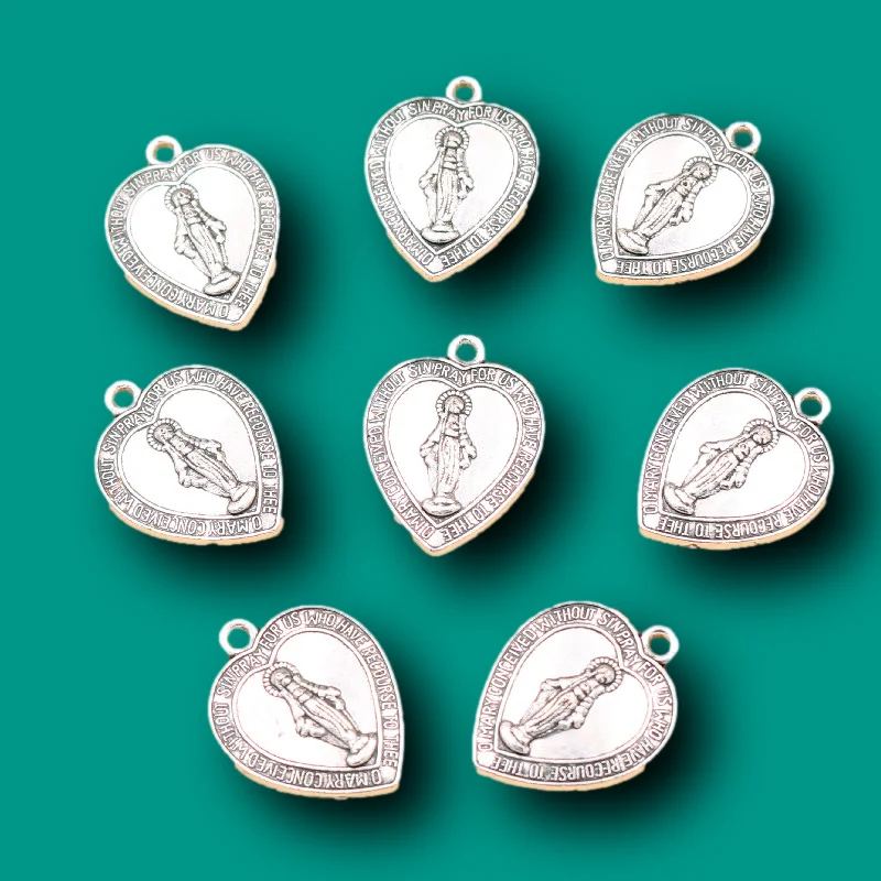 15pcs Silver Plated Catholic Heart Shaped Virgin Mary Pendants Retro Bracelet Metal Accessories DIY Charms Jewelry Crafts Making