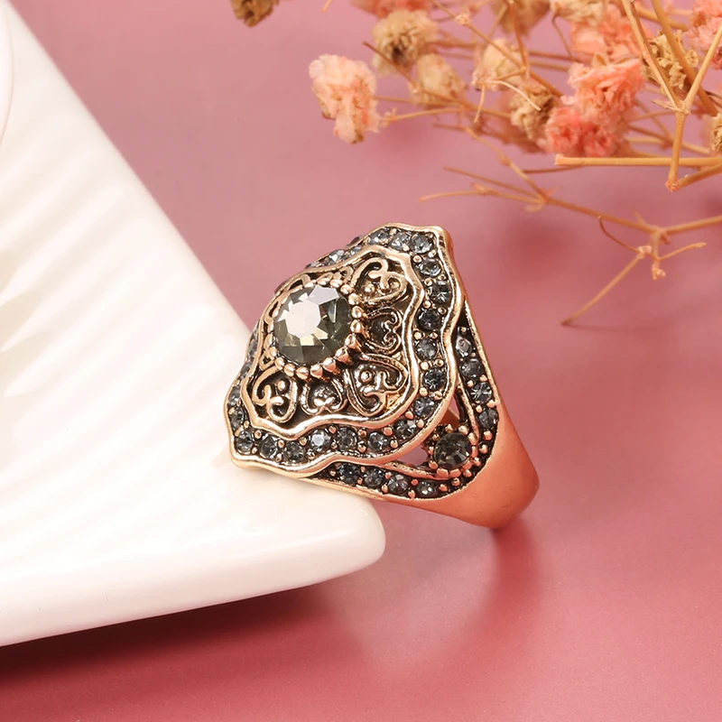 Wbmqda Hot Boho Ethnic Bride Wedding Crystal Ring Antique Gold Color Big Zircon Stone Rings For Women Vintage Jewelry