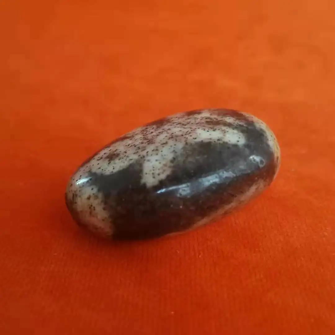 Heirloom Mysterious Pattern Spirit Stone Dragon Pattern Blood Silk Noble Dzi Pendant Mini Ornament Home Decorations Avoid Evil