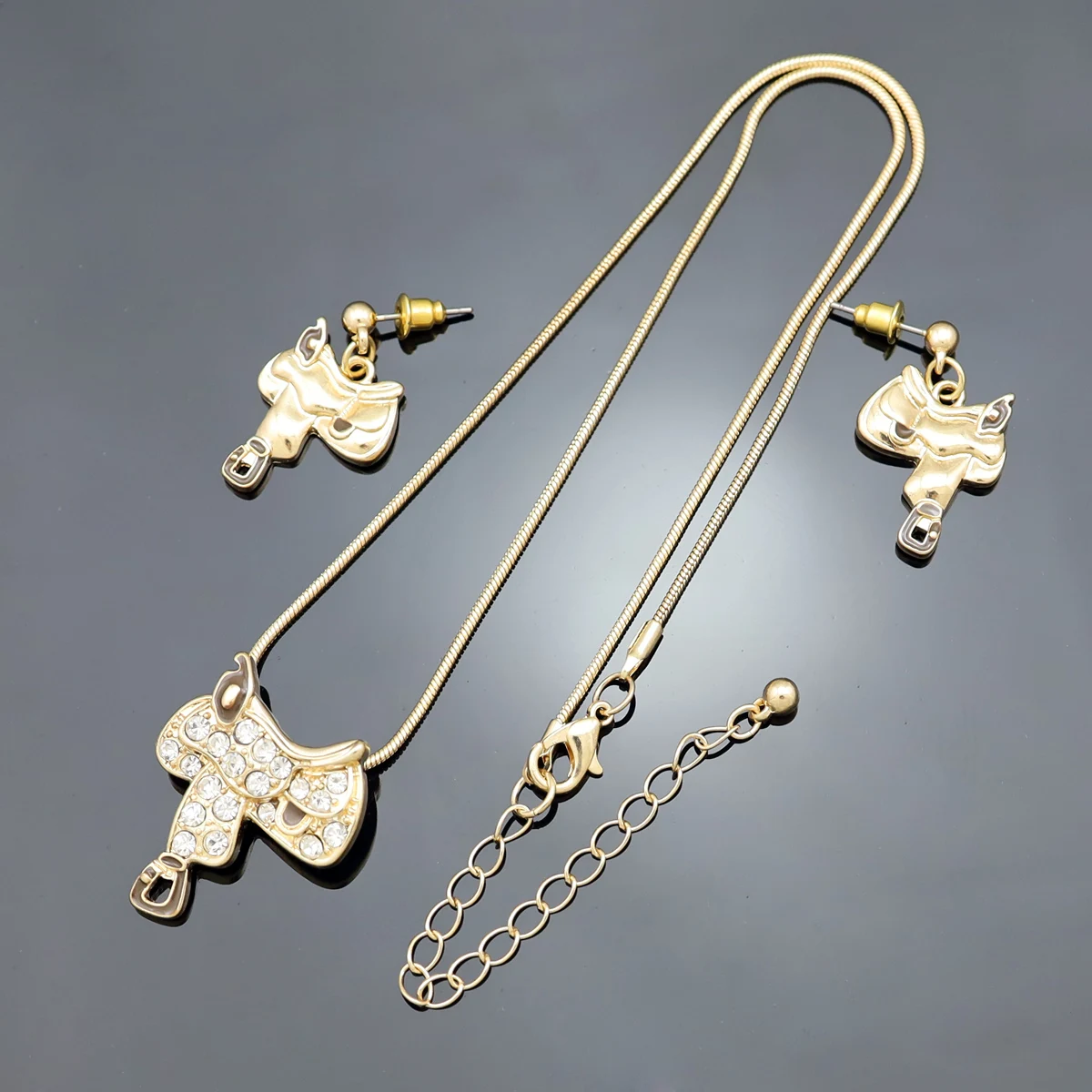 Fashion Exquisite Necklace Earrings Jewelry Sets for Women Snake Chain Pendant Charm Accessories Girl Romantic Gifts Wholesale