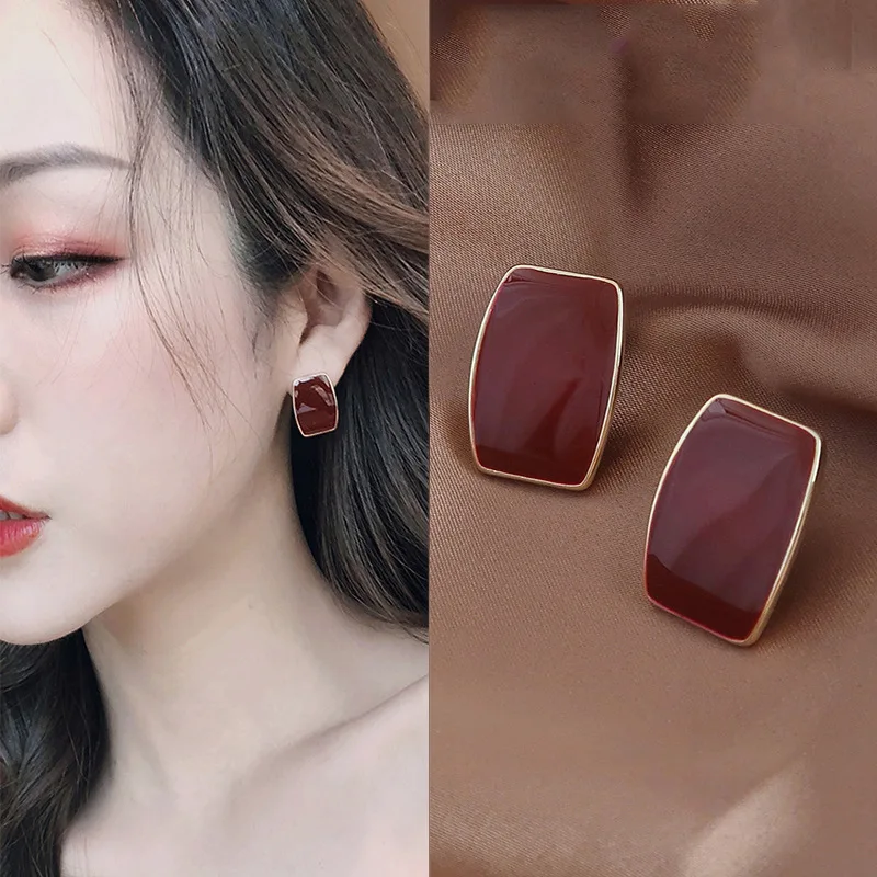 Wine Red Retro Hong Kong Style High-level Sense Of Simplicity And Cold Temperament Earrings Phnom Penh Dripping Earrings Jewelry