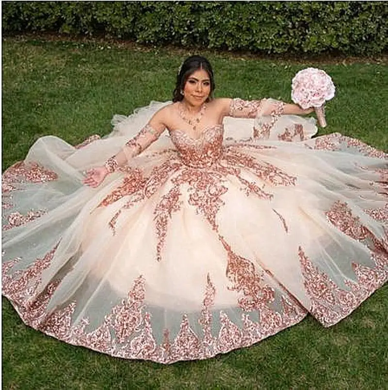 Платье принцессы, платья для Quinceanera 2022, современное милое кружевное бальное платье с аппликацией и блестками, винтажное вечернее вечерние из тюля