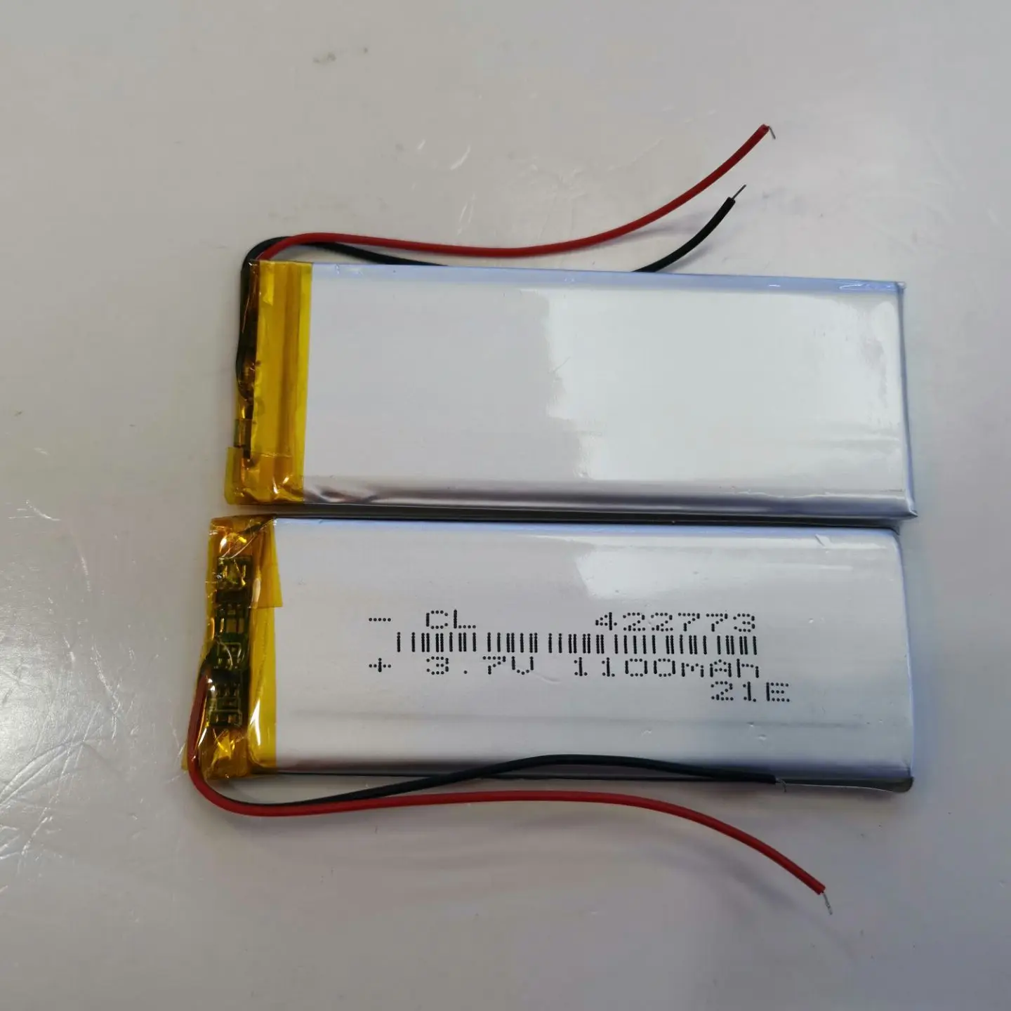 3.7 V 422773P 422773 1100mah with protection board , used for bluetooth MP3,MP4 lithium battery 1pcs/lot