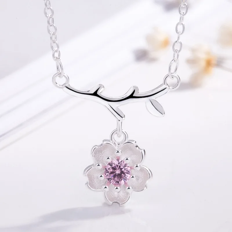 New Flower Shaped Necklace Chain Pink Purple Diamond Small Pendant Necklace Elegant Women Jewelry Gifts Dropshipping