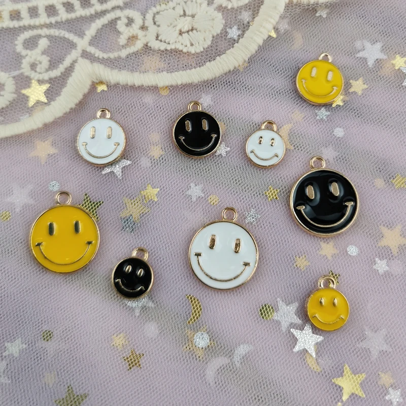 

ApeUr 10pcs/pack Round Design Smile Face Enamel Charms Couple Earrings Bracelet Floating Pendants For Jewelry Making 3 Sizes