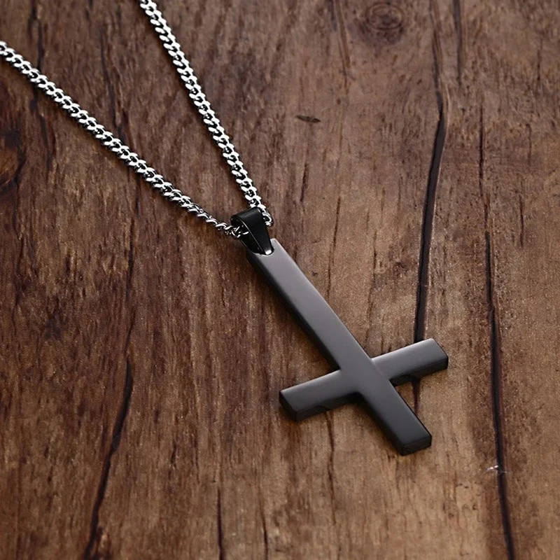 Vnox Male Black St Peter's Inverted Cross Pendant Necklace for Men Stainless Steel Choker Crux de Sanctus Petrus Jewelry