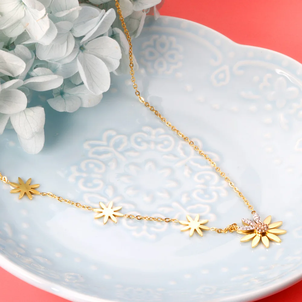 LUXUKISSKIDS Fairy Ladies Floral Pendant Necklaces Daisy Cute Charms collares para mujer Vintage Boho Jewelry Flower Chokers New image 6