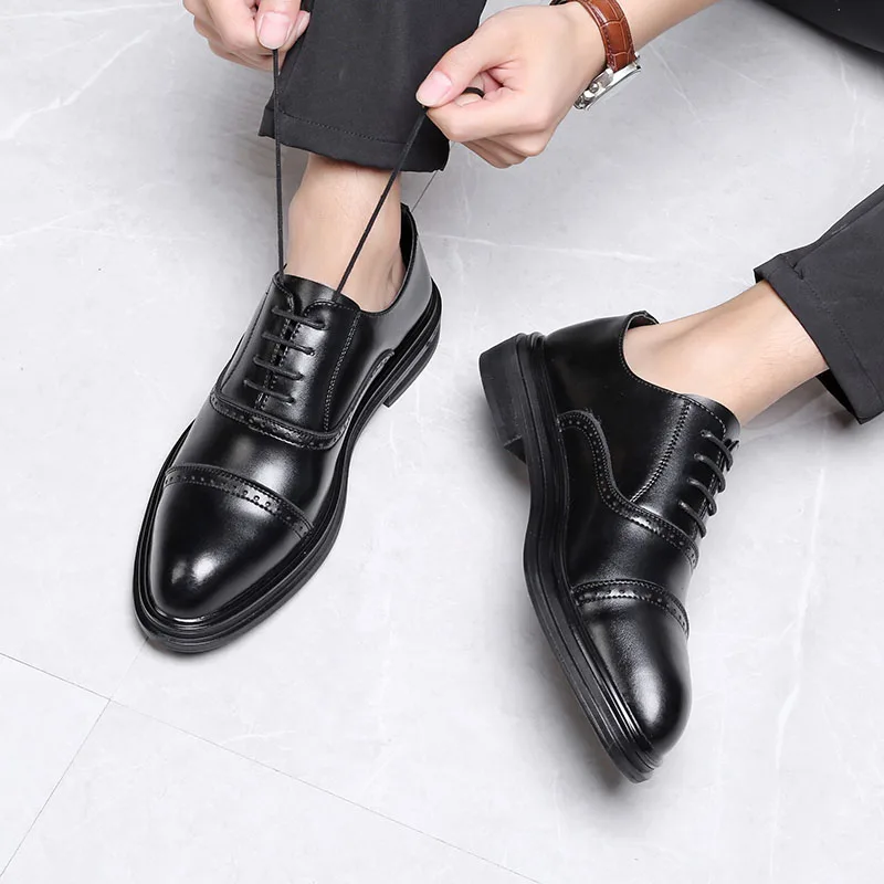 Genuine Leather Men Brogues Shoes Lace-Up Bullock Business Dress Men Oxfords Shoes Male Formal Shoes