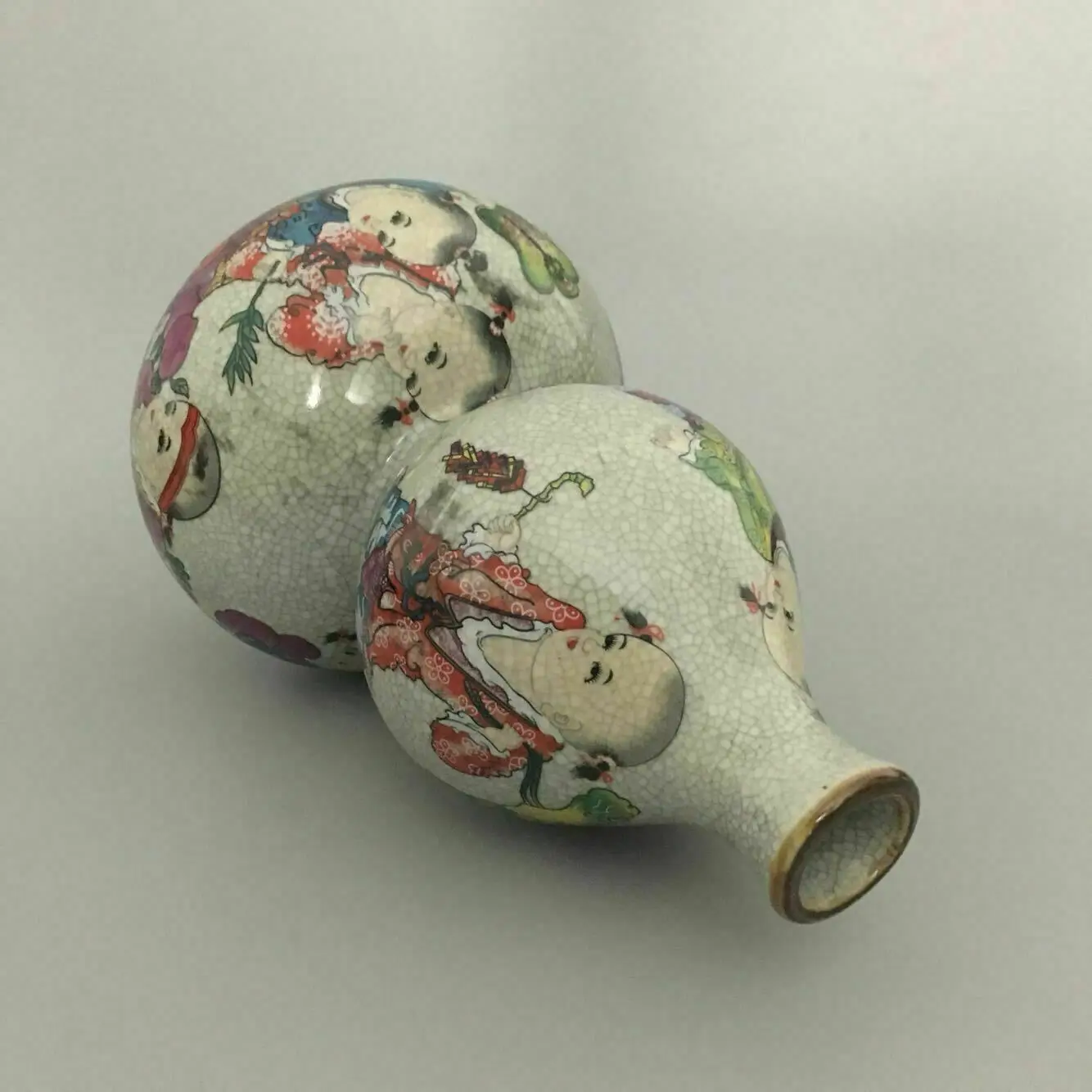 Chinese old porcelain vase Pastel cracked glaze jubilant gourd bottle