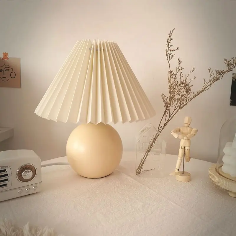 TUDA INS Japanese Style South Korea Simple Ceramic Ball Table Lamp Vintage Folds Lampshade Bedside Lamp Girl's Room Home Decor