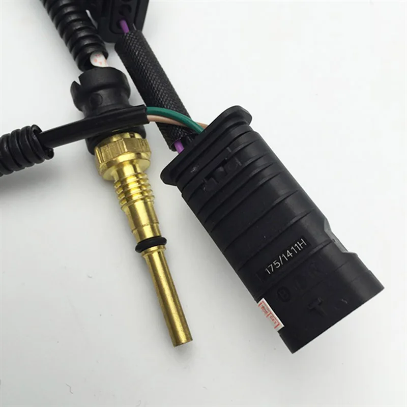 Suitable for Citroen C5 C4 DS5 Peugeot 308CC 508 3008 1.6T Cooling water temperature sensor OEM 1611178280