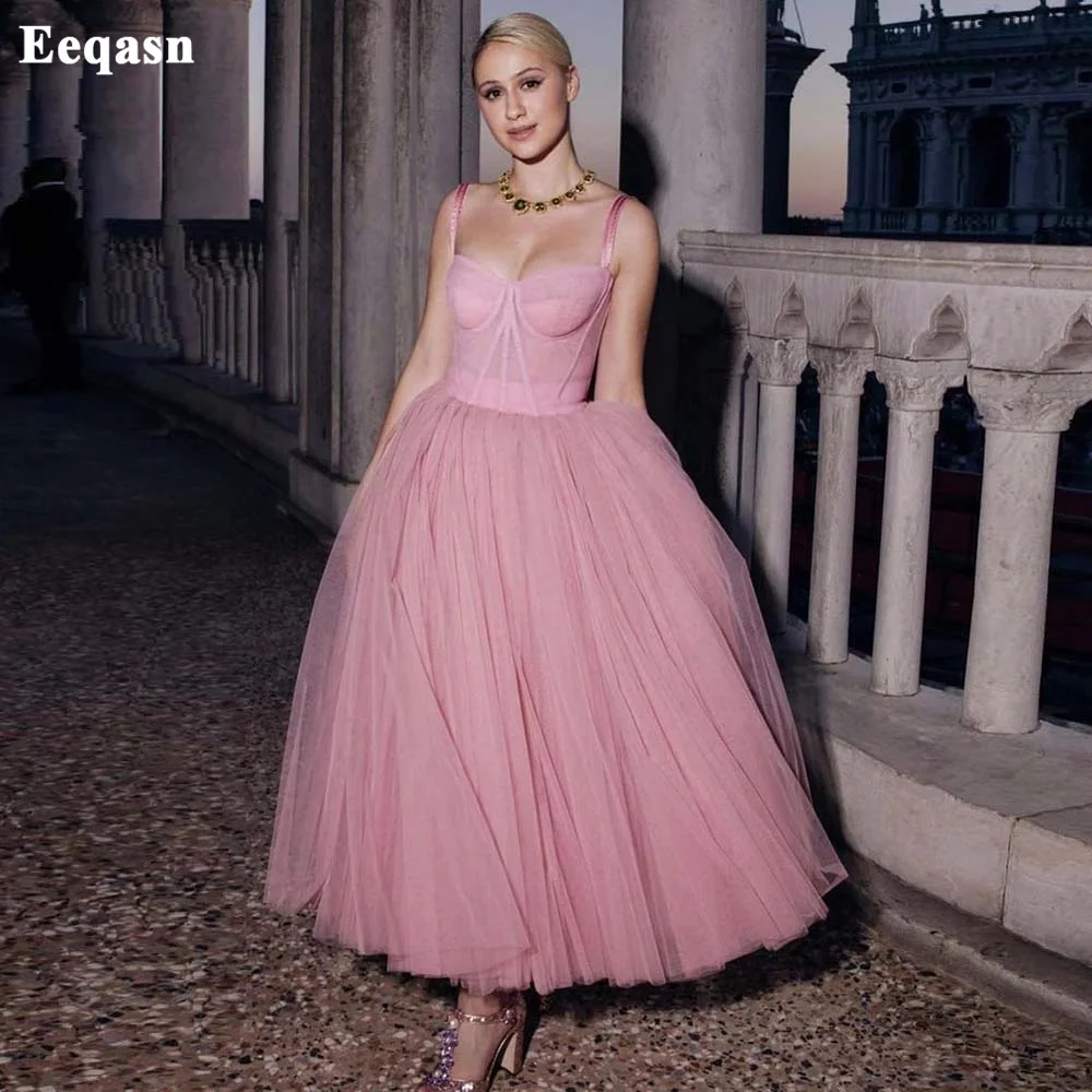 Eeqasn Einfache Rosa Kurze Prom Kleid Sweeetheart Straps Formal Party Kleider Einbau Knochen Tüll Knöchel Länge Homecoming Kleider