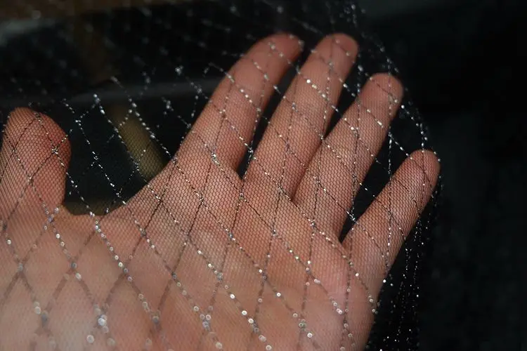 150cm Wide 1meter/lot Thin Tulle Fabric Veil Lace Fabric Material Grid Black White Gold Silver Thread Decoration X1087