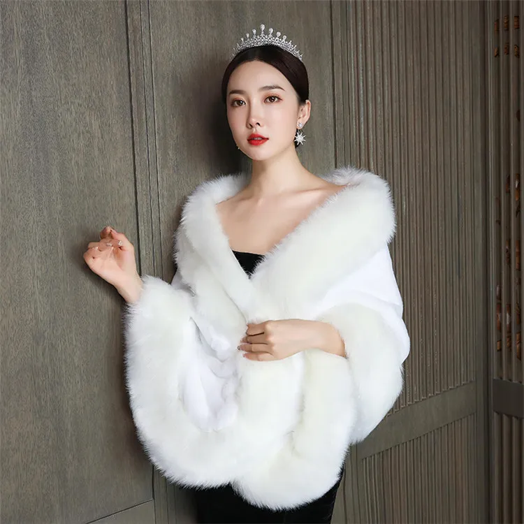 JaneVini Elegante Elfenbein Cape Mantel Braut Faux Fur Wrap Winter Warme Große Schal Jacke Plus Größe Bolero Frauen Hochzeit Zubehör