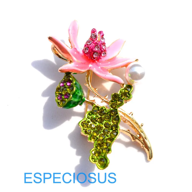 Classic Jewelry Rhinestone Lotus Brooch Crystal Giraffe Pin Women Flower Ornaments Mix Color Breast Pin Painted Overcoat Garment