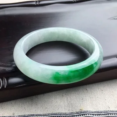 

Send Certificate Natural Myanmar Jade A-Class 54-62mm Green Bracelet Exquisite Princess Bracelet Send Mom to Girlfriend