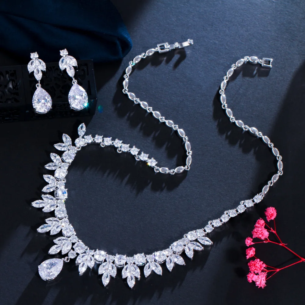 CWWZircons Best Bridal Party Accessories Silver Color Cubic Zirconia Wedding Necklace Earrings Jewelry Set For Brides T037