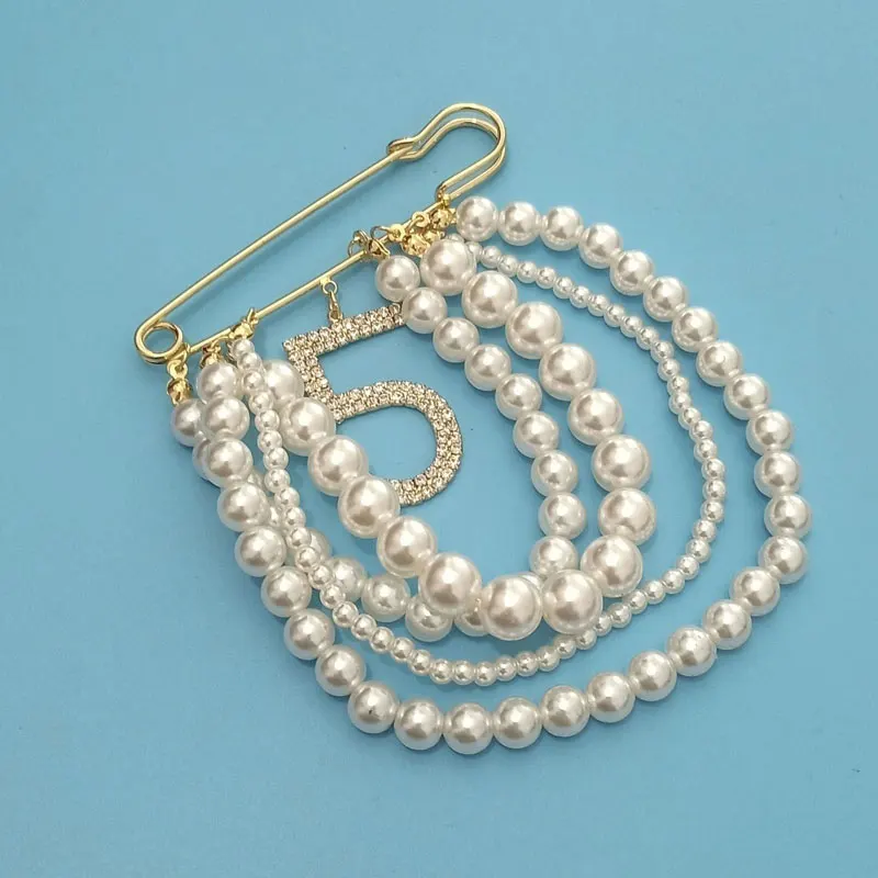 Fashion Pearl Figure 5 Tassel Brooch Big Pin Corsage Western Assembly Decoration