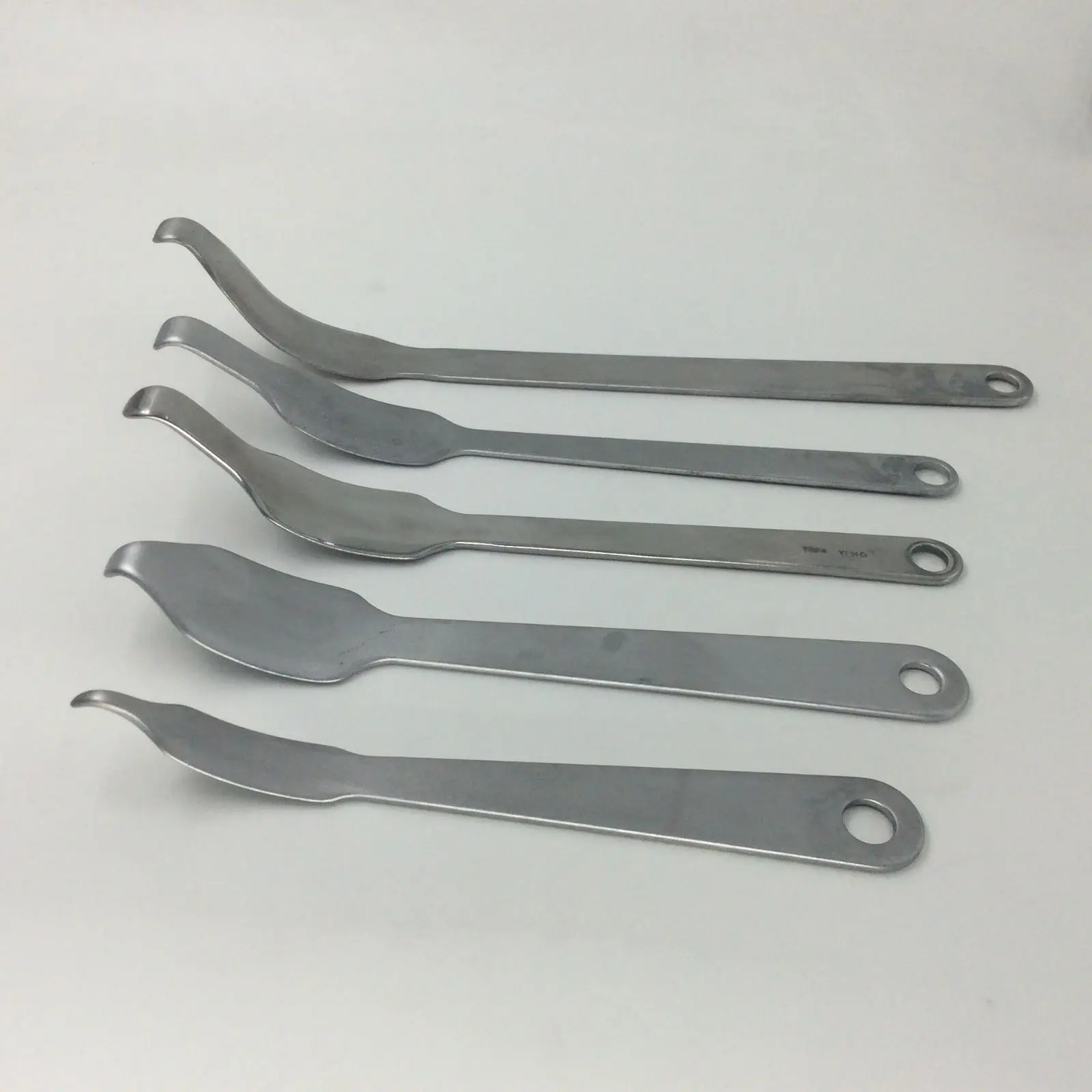 

A set of 5 types Hip joint Hip Retractors orthopedic Veterinary instrument tool