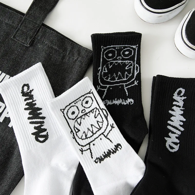 Simple Anime Demon Face Men And Women Socks Japanese Cotton Harajuku Black And White Graffiti Fashion Long Funny Hip-hop Socks