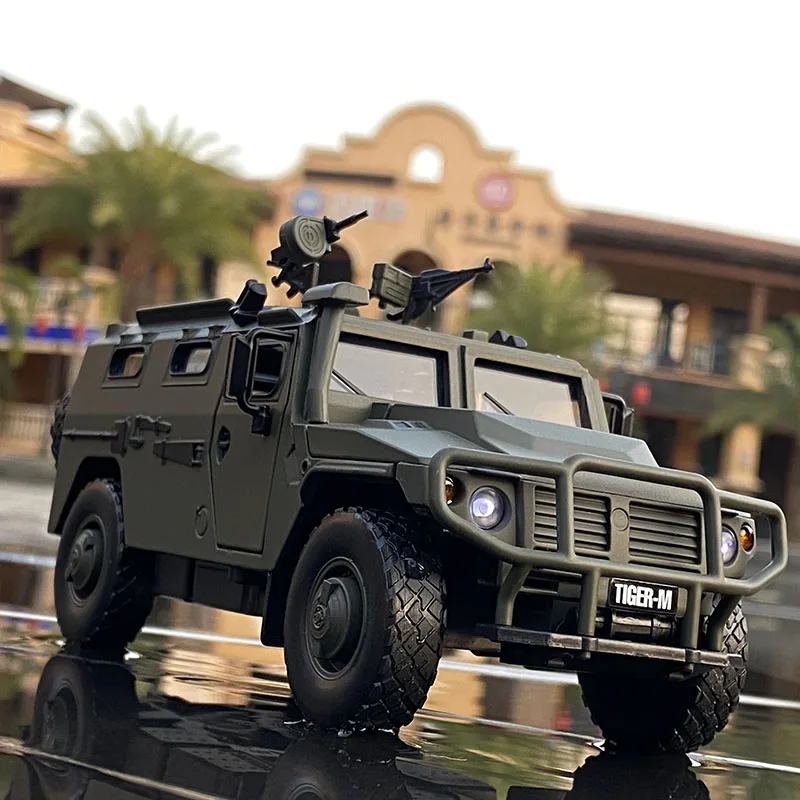 1:32 SPM-2 Russian Tiger Modified Alloy Armored Car Model Simulation Diecasts Military Explosion Proof Car Model Kids Toys Gift