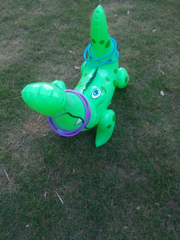 Giocattoli gonfiabili per bambini Coccodrillo Lancio Cerchio Puzzle Gioco Puntelli Modello di performance sul palco Simulazione Animale Coccodrillo 2021