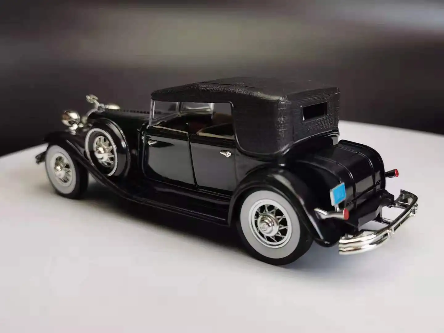 1:32 Scale American Luxury Cars 1932 CHRYSLER LEBARON Classic Car Model Metal Die-Cast Simulation Toy Vehicle Collection Gift