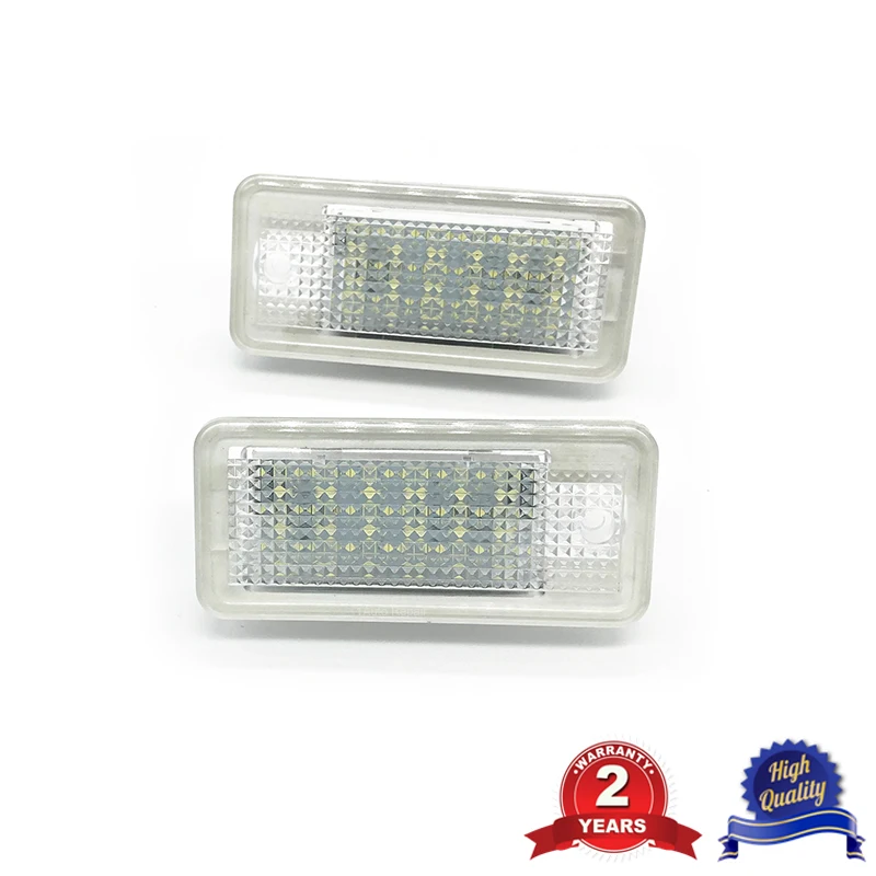 Sepasang lampu pelat lisensi LED untuk Audi A3 S3 A4 B6 B7 S4 A6 C6 S6 Q7 4L Canbus 8E0807430A 8E0943021B