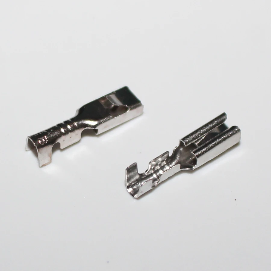 50 قطعة نوعية جيدة مناسبة ل العروة لوحة: 2.8 مللي متر الأسلاك محطة تجعيد محطة الذكور و موصل سالب #6