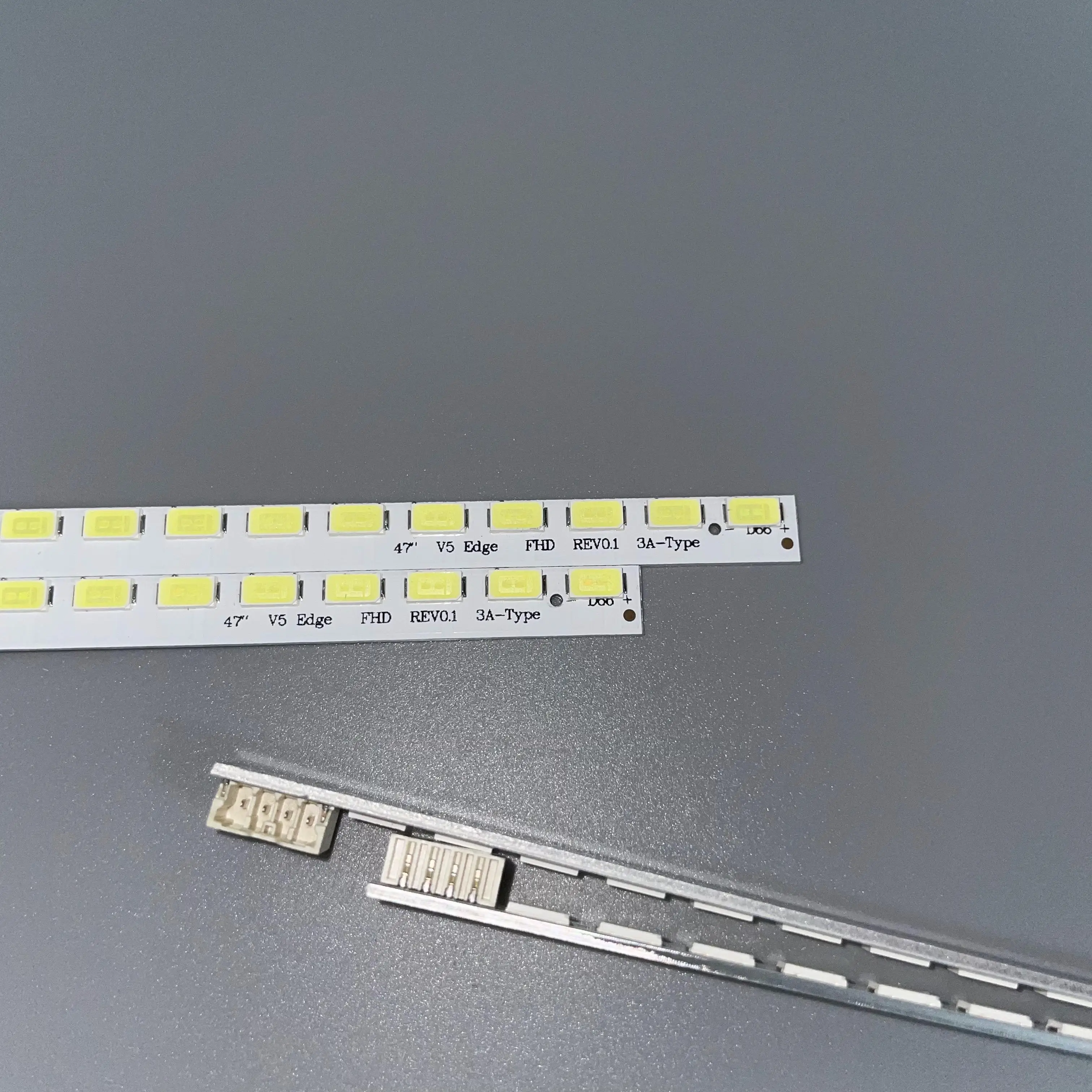 4pcs LED Strips 3660L-0349A 3660L-0348A 47