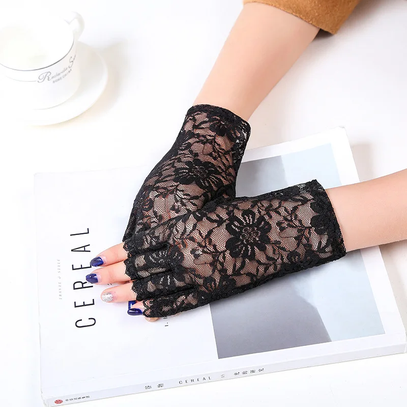 

Summer ladies short lace half-finger lace sunscreen gloves, fingerless etiquette decorative gloves B69