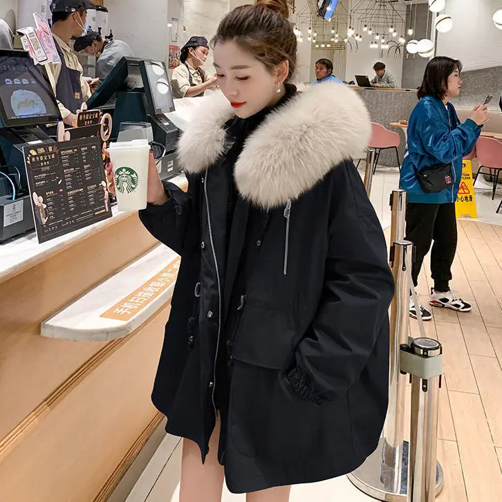 New Winter Fashion Big Fur Collar Coats Women Warm Thicken Cotton Jacket Parka Woman Casual Loose Cotton Tooling Overcoming Coat