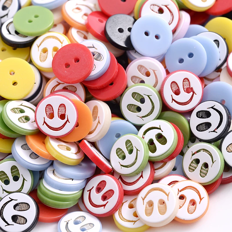 Hot 50Pcs/Pack 2 Holes 18# 11mm Resin Buttons For Baby Kids Cute Mixed Color Smiley Pattern Button For DIY Clothes Accessories