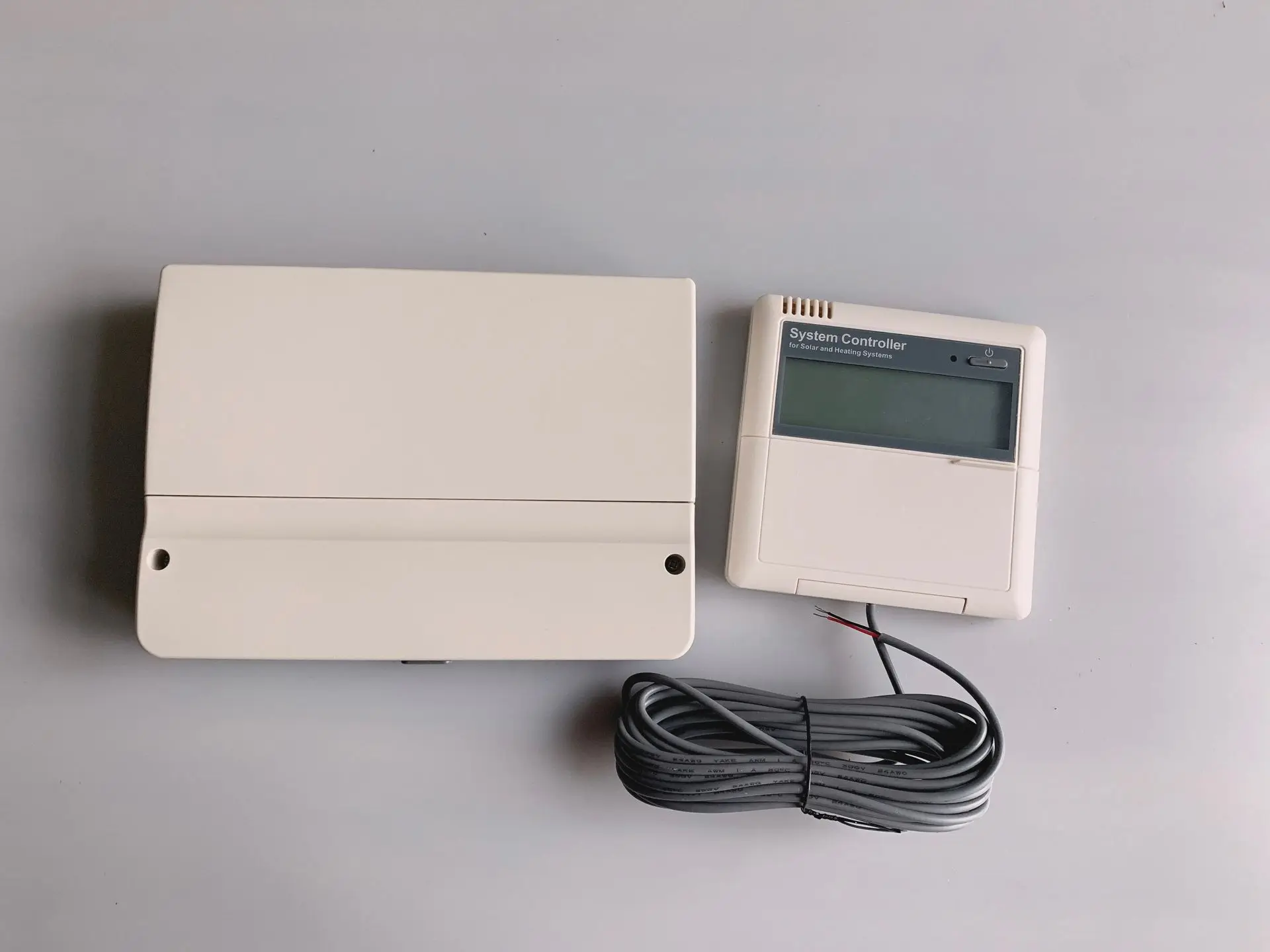 SR81 ( SR868C8 Updated Version) Solar Water Heater Controller for Separated Pressurized Solar System