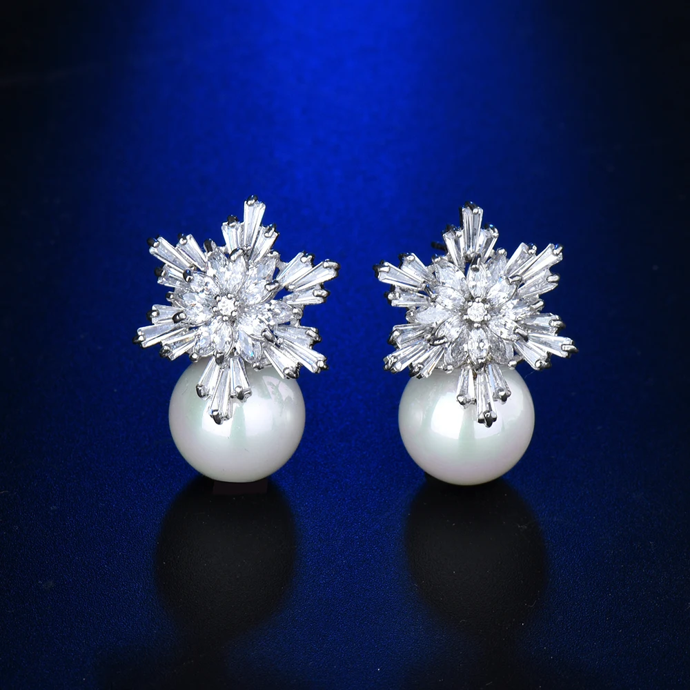 

HIBRIDE New Fashion Round Pearl Stud Earrings,Snow Flower Stud Earrings for Women Lovely Jewelry E-788