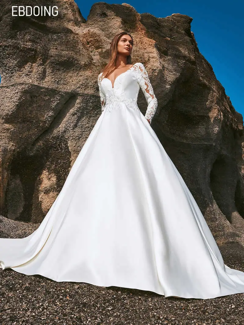 

Newest Wedding Dress For Bride A-line Sweetheart Neckline Vestidos De Novia Full Sleeves Marry Bride Gown With Lace Appliques