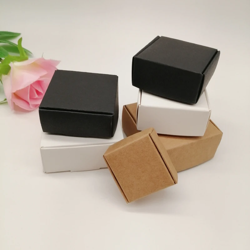 Caja de Papel Kraft para embalaje de joyas, cajas de cartón de regalo, exhibición de joyería Diy, caja de embalaje de almacenamiento, negro, blanco, 50 piezas