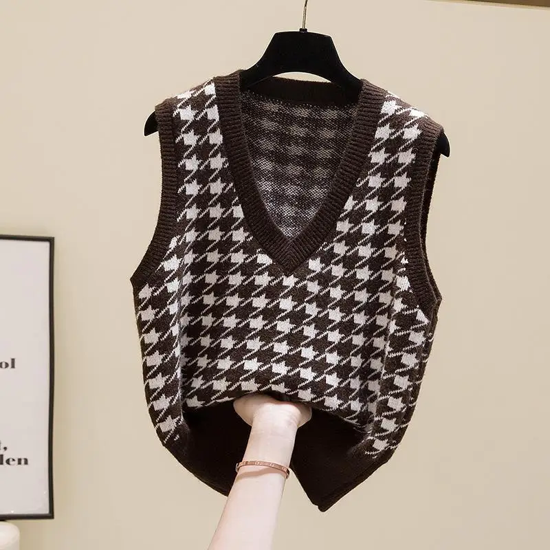 Sweater Vest Women Classic Simple Young V-neck Sleeveless Plaid Fashion Casual Knitted Spring Autumn Loose Femme Ladies Chic New