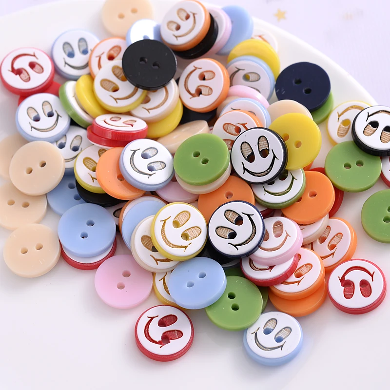 Hot 50Pcs/Pack 2 Holes 18# 11mm Resin Buttons For Baby Kids Cute Mixed Color Smiley Pattern Button For DIY Clothes Accessories